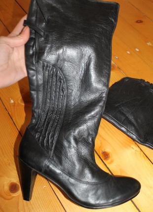 40 разм. высокие сапоги bruno banani. кожа, утеплены флисом длина по внутренней стельке 26 см., шири