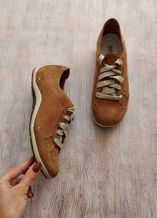 Clarks, шкіряні спортивні туфлі, мокасини, кросівки в коньячному кольорі