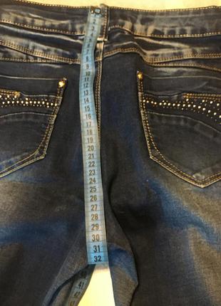 Узкие джинсы нереально красивого цвета с камушками7 фото