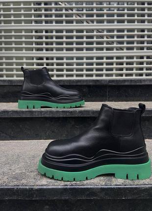 Bottega veneta green женские массивные брендовые низкие сапоги модные черные ботинки из натуральной кожи жіночі чорні сапоги із натуральної шкіри4 фото
