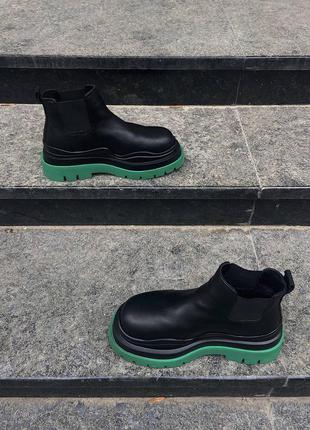 Bottega veneta green женские массивные брендовые низкие сапоги модные черные ботинки из натуральной кожи жіночі чорні сапоги із натуральної шкіри6 фото