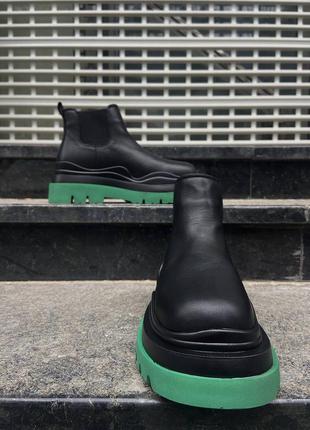 Bottega veneta green женские массивные брендовые низкие сапоги модные черные ботинки из натуральной кожи жіночі чорні сапоги із натуральної шкіри8 фото