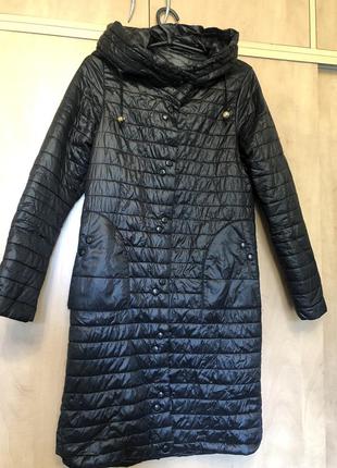 Довга куртка-плащова