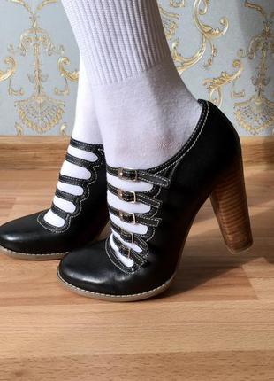 Туфли с ремешками, туфли на высоком каблуке, туфли чёрные, кожаные туфли.1 фото