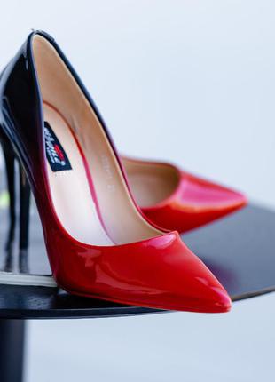 Женские туфли черные с красным dolly 3314