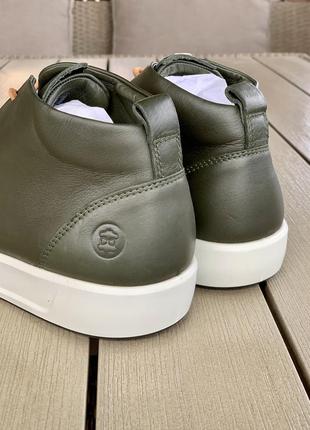 Чоловічі черевики ecco men's soft 8 high top- magnet 450964 зелені шкіра3 фото