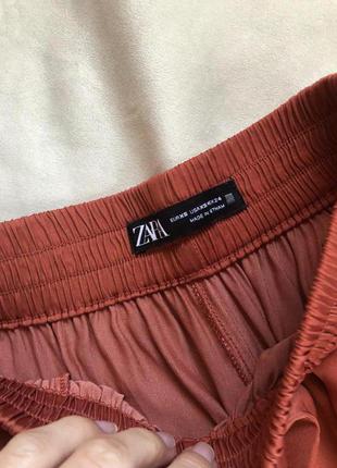 Трендовые атласные  брюки из струящей ткани , коралловые штаны от zara2 фото