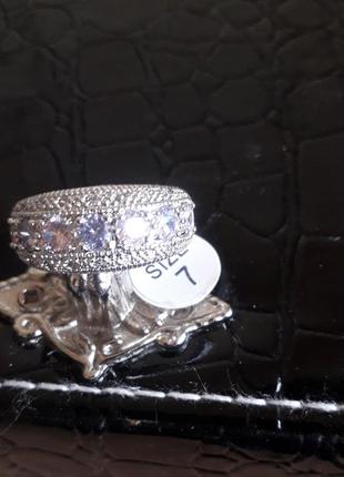Роскошное кольцо с камнями, покрытие серебром 925, р-р 7 (17)
