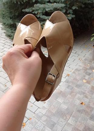 Босоніжки