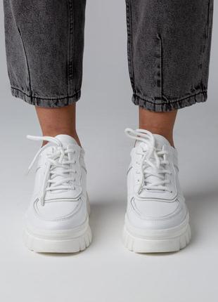 Утепленные женские белые кроссовки "tink"3 фото