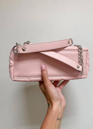 Брендовая розовая пастельная женская мини сумочка с цепями стильна жіноча рожева шикарна міні сумка3 фото