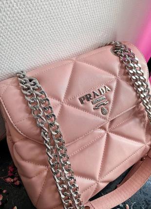 Брендовая розовая пастельная женская мини сумочка с цепями стильна жіноча рожева шикарна міні сумка8 фото