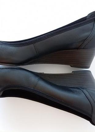Базовые кожаные женские туфли от tamaris - 38 р6 фото
