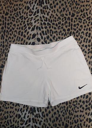 Оригинальные шорты color nike