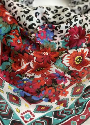 Щеточка с ручкой для домашнего использования.