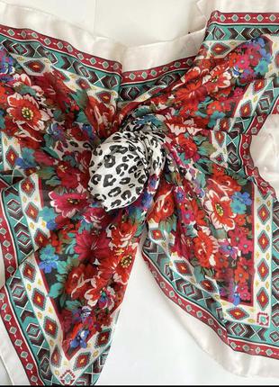 Щеточка с ручкой для домашнего использования.