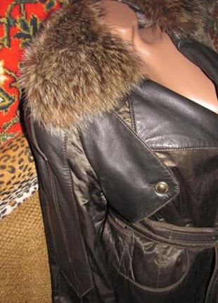 Демісезонна куртка з шикарним хутряним коміром і натуральною шкірою3 фото
