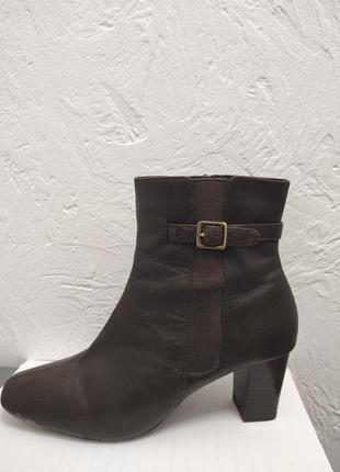 Шкіряні чоботи, ботільйони