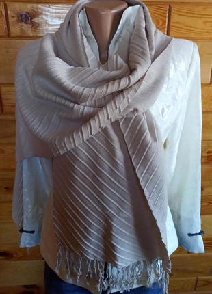 Maddison . новий шарф, шаль палантин з китицями . 175 х 61