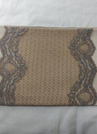 Новая косметичка с кружевом. 25х13см