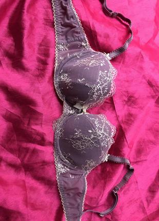 Бюстгалтер