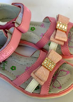 Кожаные босоножки для девочек meekone 26-31