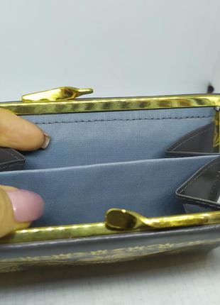 Новый кожаный кошелек с золотым тиснением7 фото