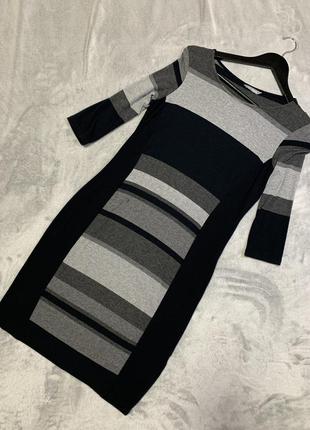 Платье трикотажное