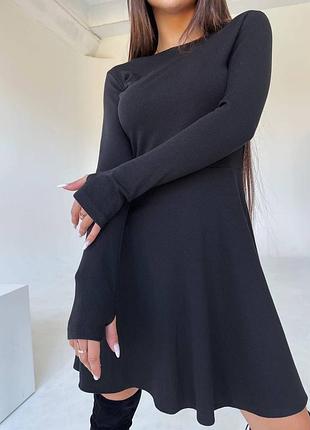 Стильное платье
