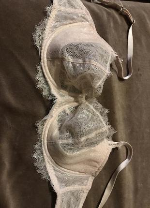 Бюстгалтер