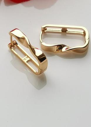 Женские сережки 20х3 мм