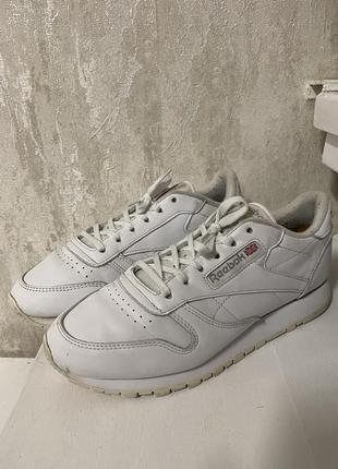 Кроссовки reebok cl lthr 2232 38.5 (8) 25 см int-white1 фото