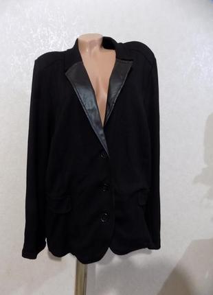 Пиджак трикотажный плотный с кожаным воротником черный фирменный размер 58-605 фото