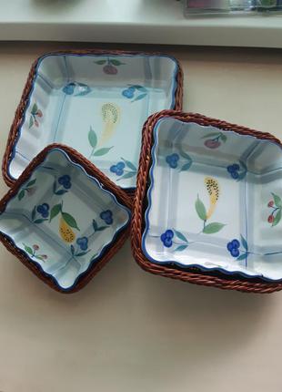 Набір глибоких страв в плетінні з шт. квадратний. німеччина