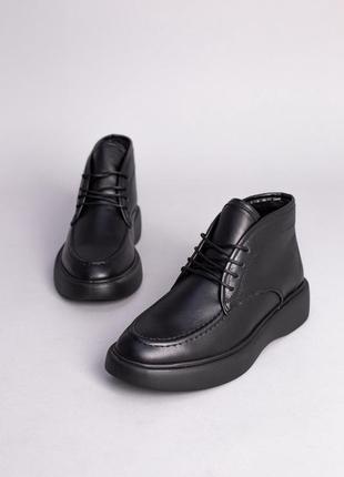 Жіночі шкіряні черевики лофери