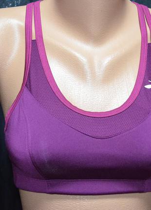 Женский спортивный топ brooks