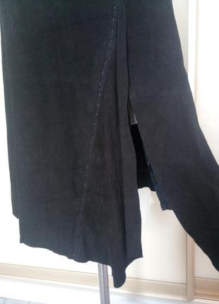 Тренд сезона-кожаная юбка асимметрия с разрезом9 фото