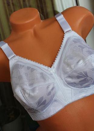Бюстгальтер 80 б,triumph