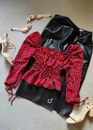 Новая женская блуза красная с объемными плечами пуфами укороченная на завязках блузка топ рубашка
