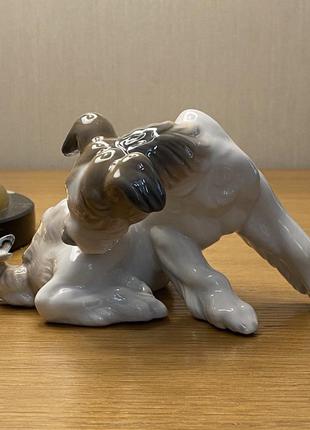 Фарфоровая статуэтка lladro «собака и бабочка».6 фото