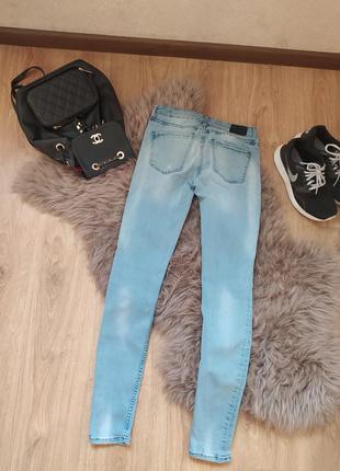 Джинси zara medium rise, 36(4 usa) розмір3 фото
