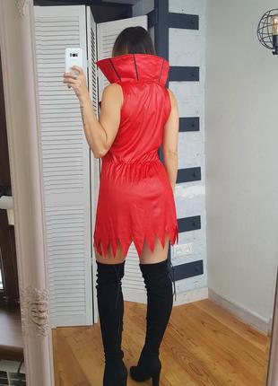 Костюм сукні на хеллоуїн червоне з чорним оздобленням.2 фото