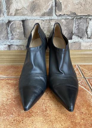 Шкіряні туфлі, італія, класика , розмір 37.58 фото
