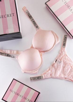 Комплект victoria’s secret со стразами  лиф с push-up  бразилианы стринги4 фото