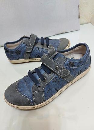 Кожаные легкие кроссовки, кеды vado р. 33 (21-22 см)