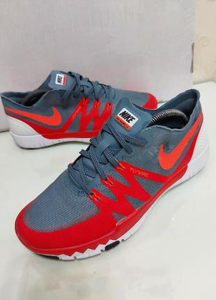 Кроссовки nike р. 40