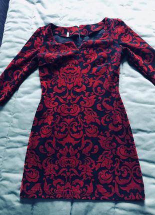 Платье s-m