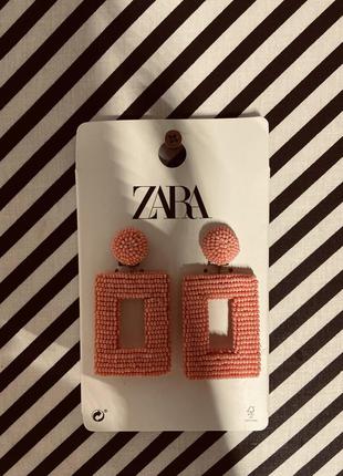 Объёмные серьги кораллового цвета от zara8 фото