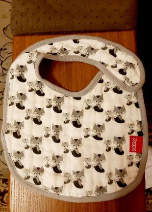 Дитячий фірмовий слюнявчик