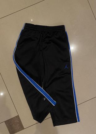 Нові спортивні штани jordan на 4р